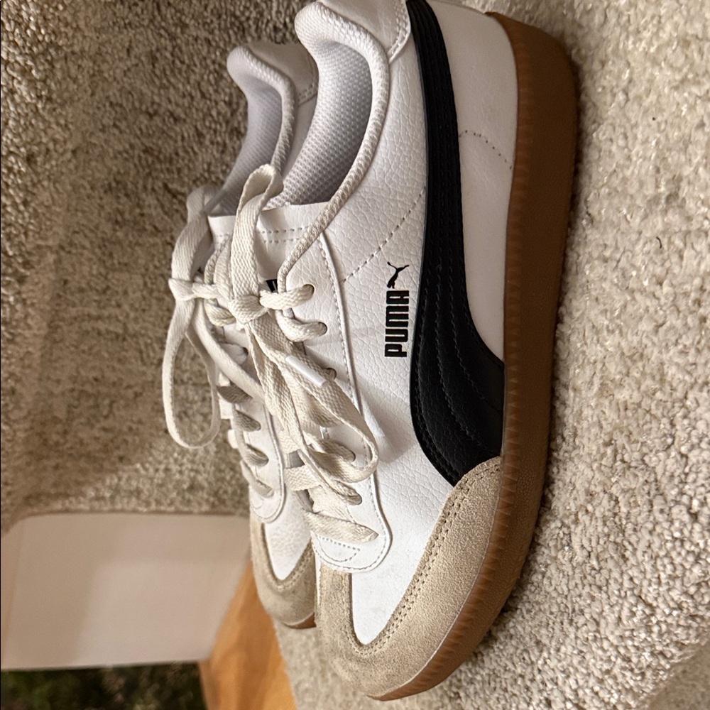Puma White and Black Sneakers with Tan Soles